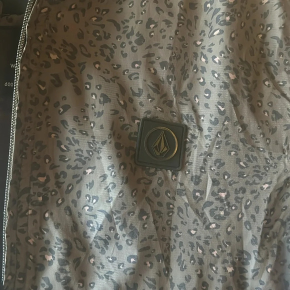 VOlCOM EARTH TRIPPER WINDBREAKER II Women’s - Picture 4 of 6